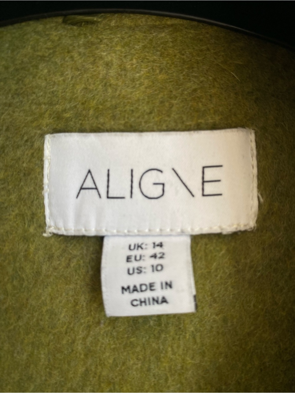 Elegant Eye-Catching Olive Green Wool Blend Coat From Aligne - Picture 6 of 11